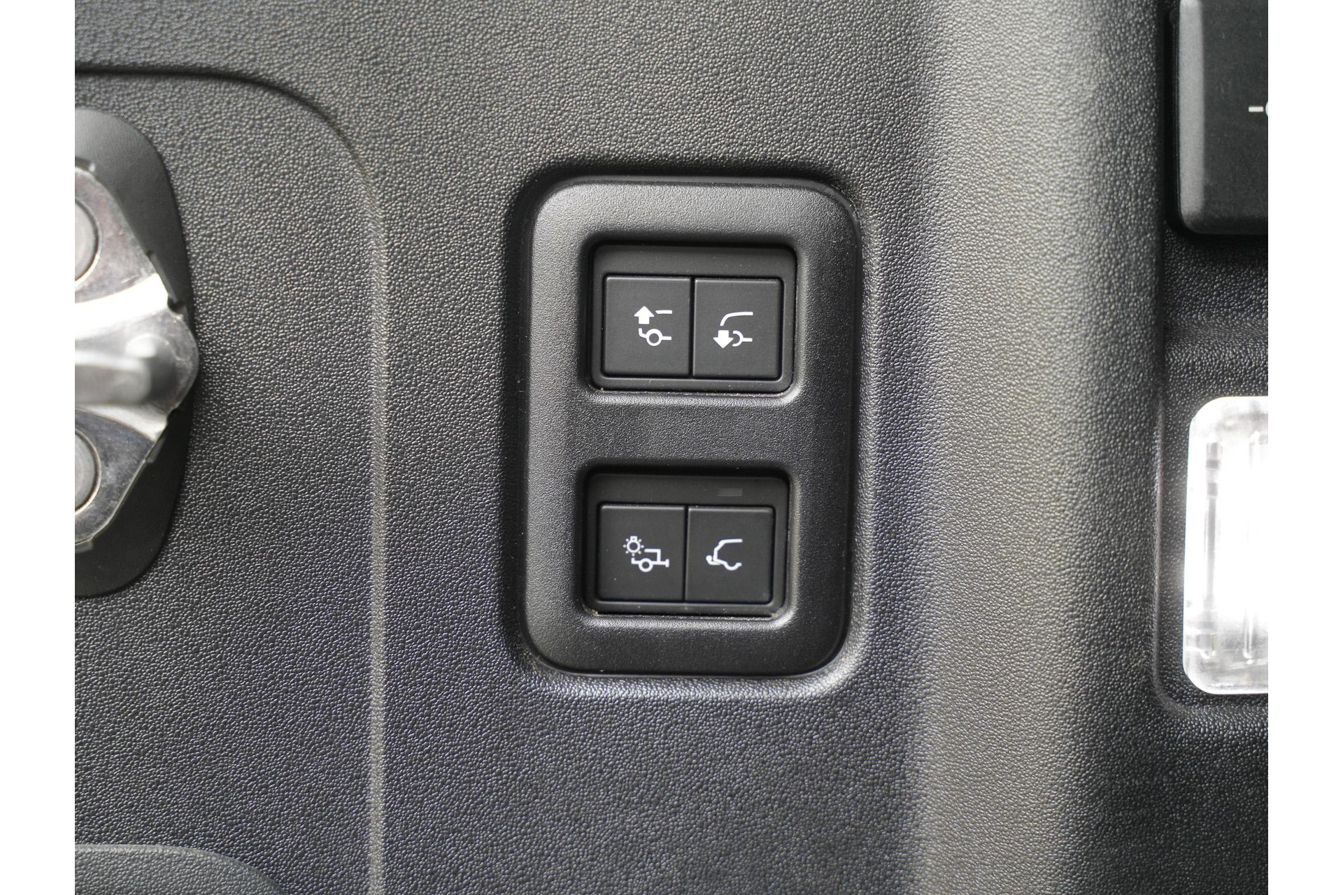 43692694-37.jpg